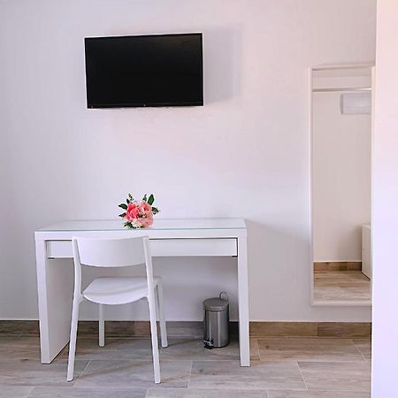 Hostal El Castillo Alcalá de Guadaira Dış mekan fotoğraf