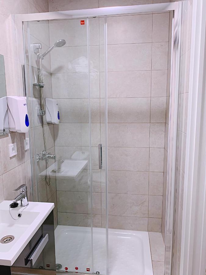 Hostal El Castillo Alcalá de Guadaira Dış mekan fotoğraf
